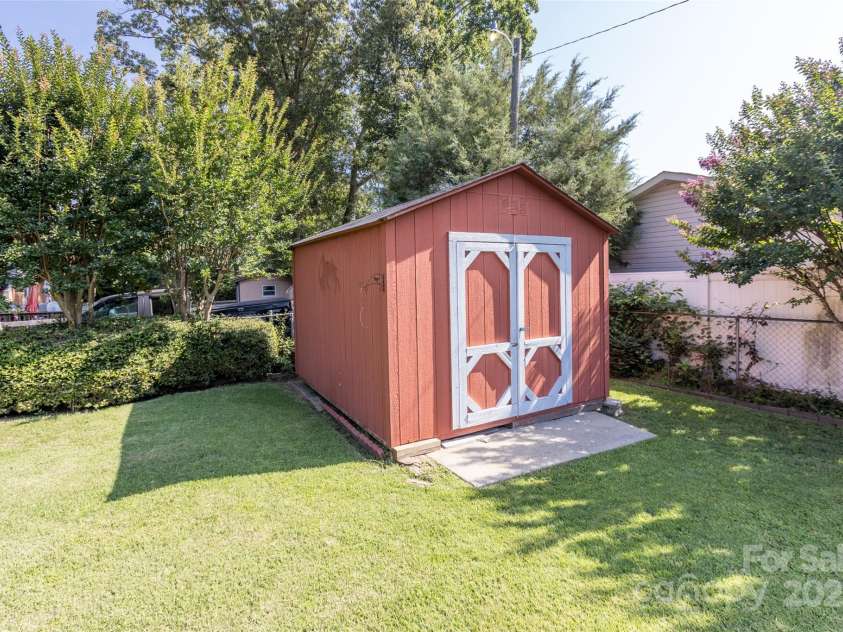 1280 Queensgate Street, Gastonia, NC 28054.  MLS# CAR4272559, YatesRealty ID 22518. Great storage building