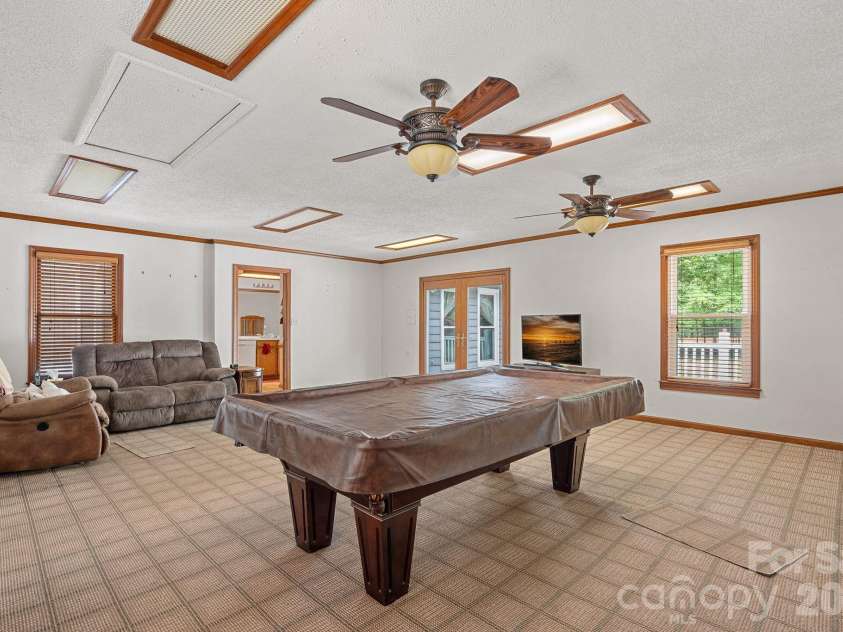 5215 Club View Drive, Concord, NC 28025.  MLS# CAR4381738, YatesRealty ID 22518. 
