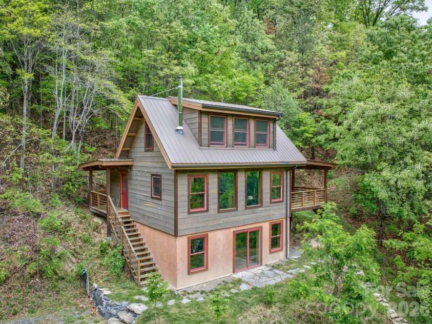 1146 Thomas Branch Road, Marshall, NC 28753.  MLS# CAR4374360, YatesRealty ID 22519. 