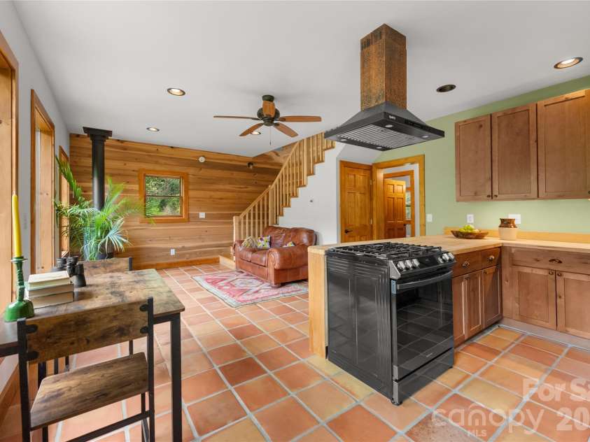 1146 Thomas Branch Road, Marshall, NC 28753.  MLS# CAR4374360, YatesRealty ID 22519. 