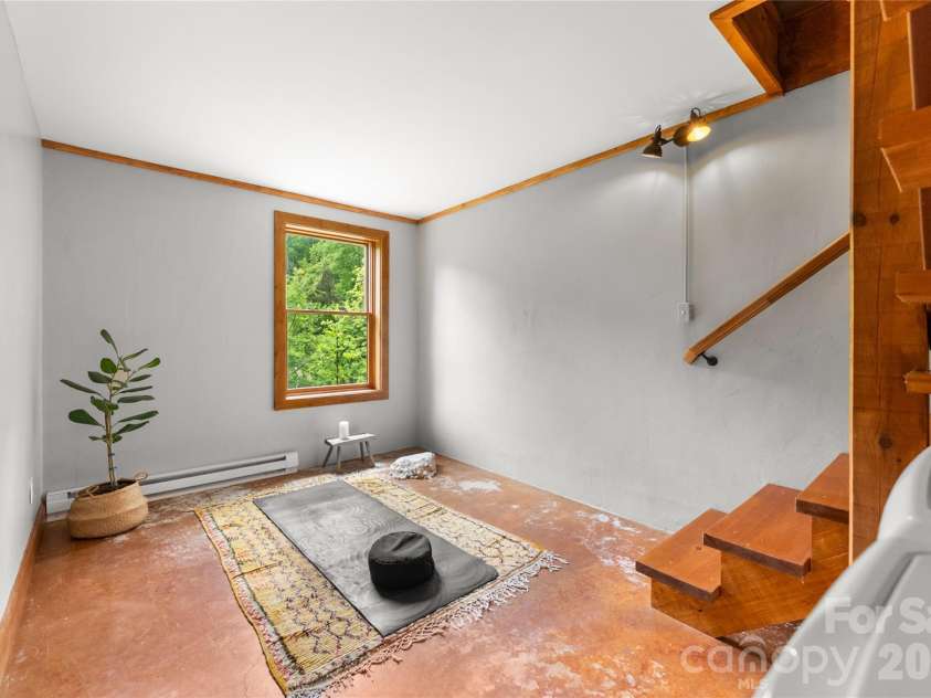 1146 Thomas Branch Road, Marshall, NC 28753.  MLS# CAR4374360, YatesRealty ID 22519. 
