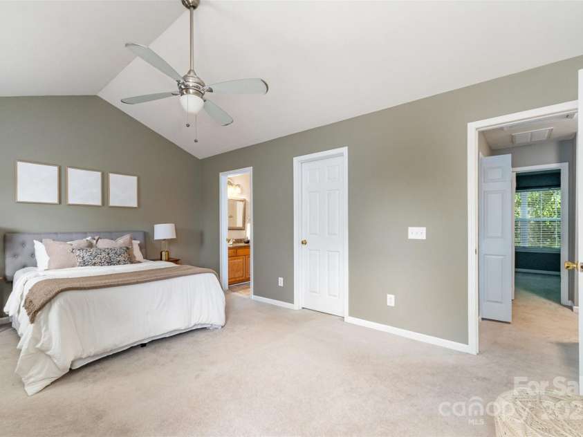 10421 Columbia Crest Court, Charlotte, NC 28270.  MLS# CAR4255095, YatesRealty ID 22520. 