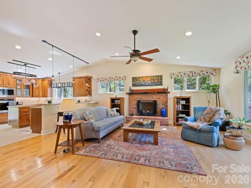 9 Golfview Drive, Maggie Valley, NC 28751.  MLS# CAR4374732, YatesRealty ID 22520. 