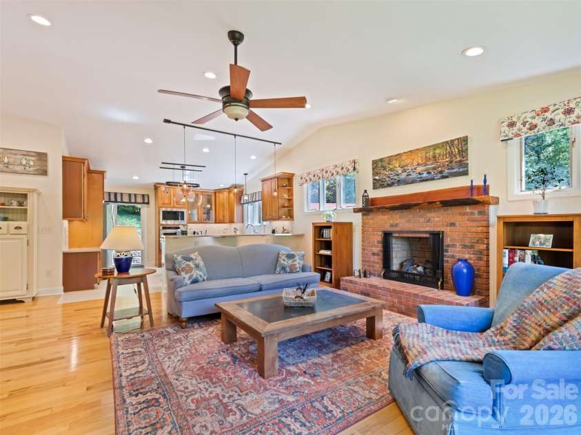 9 Golfview Drive, Maggie Valley, NC 28751.  MLS# CAR4374732, YatesRealty ID 22520. 