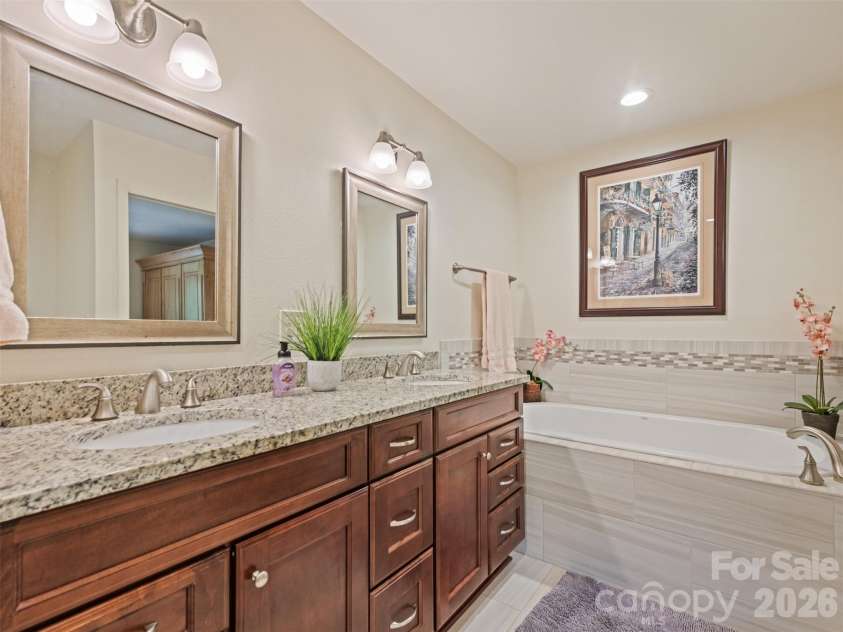 9 Golfview Drive, Maggie Valley, NC 28751.  MLS# CAR4374732, YatesRealty ID 22520. 