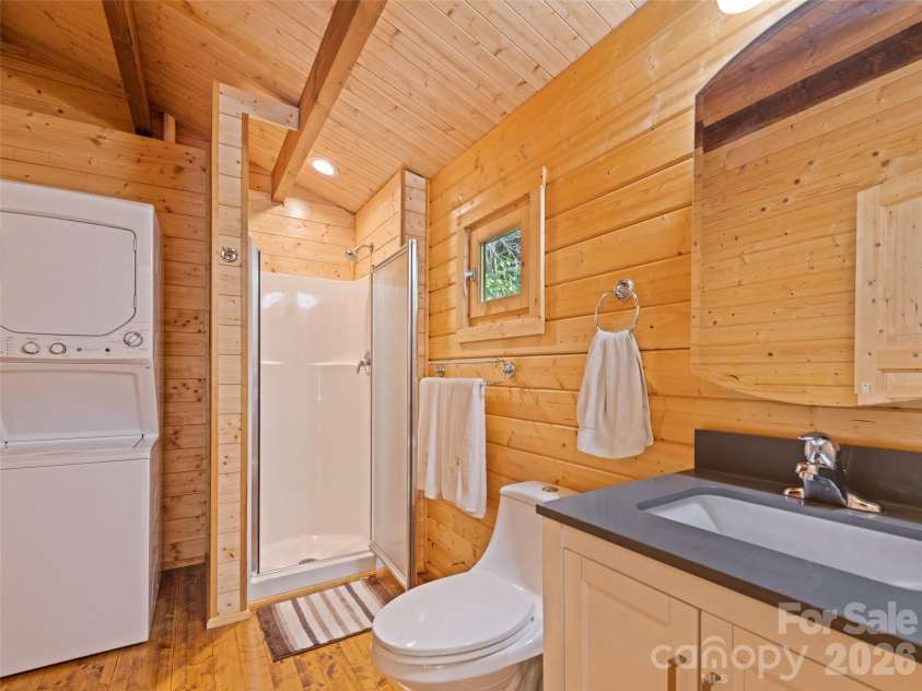 9 Golfview Drive, Maggie Valley, NC 28751.  MLS# CAR4374732, YatesRealty ID 22520. 