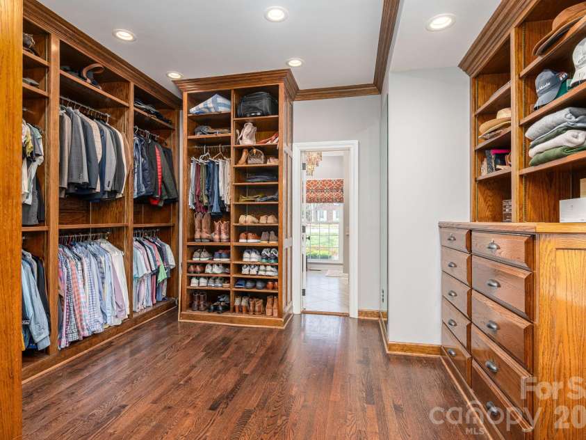 3636 Brentwood Drive, Gastonia, NC 28056.  MLS# CAR4349207, YatesRealty ID 22521. 