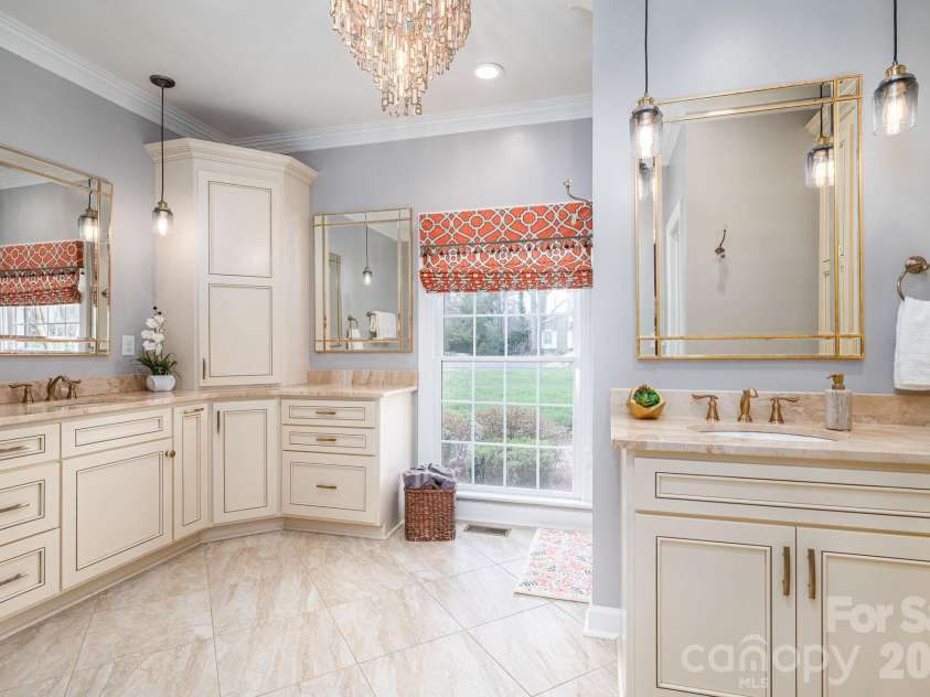 3636 Brentwood Drive, Gastonia, NC 28056.  MLS# CAR4349207, YatesRealty ID 22521. 