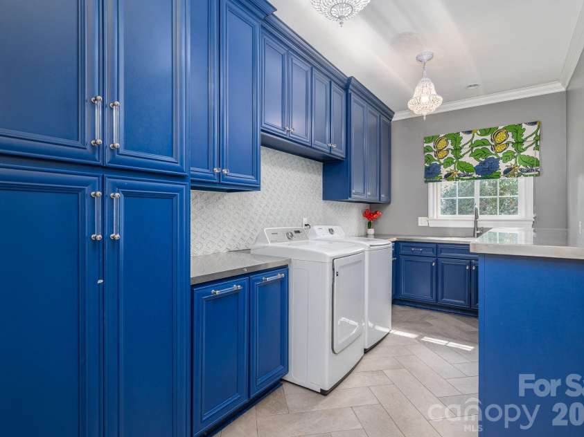 3636 Brentwood Drive, Gastonia, NC 28056.  MLS# CAR4349207, YatesRealty ID 22521. 