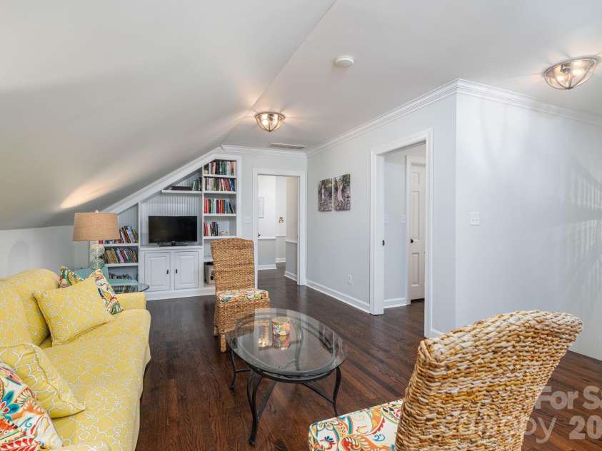 3636 Brentwood Drive, Gastonia, NC 28056.  MLS# CAR4349207, YatesRealty ID 22521. 