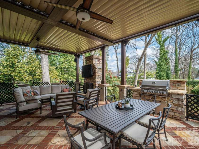 3636 Brentwood Drive, Gastonia, NC 28056.  MLS# CAR4349207, YatesRealty ID 22521. 