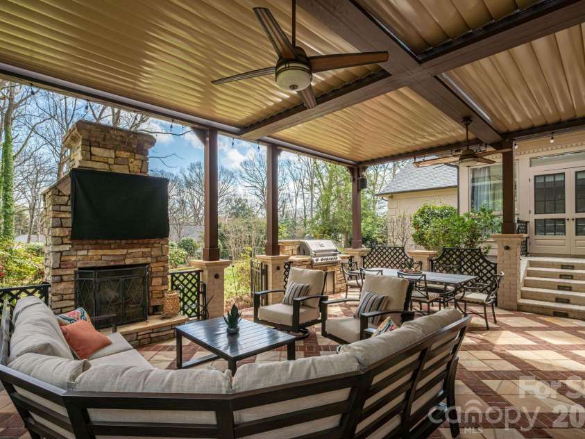 3636 Brentwood Drive, Gastonia, NC 28056.  MLS# CAR4349207, YatesRealty ID 22521. 