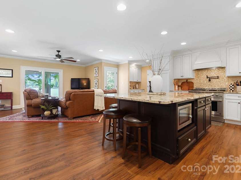 4485 River Oaks Road, Lake Wylie, SC 29710.  MLS# CAR4273028, YatesRealty ID 22521. 