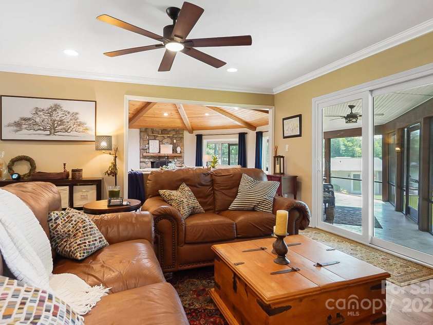 4485 River Oaks Road, Lake Wylie, SC 29710.  MLS# CAR4273028, YatesRealty ID 22521. 