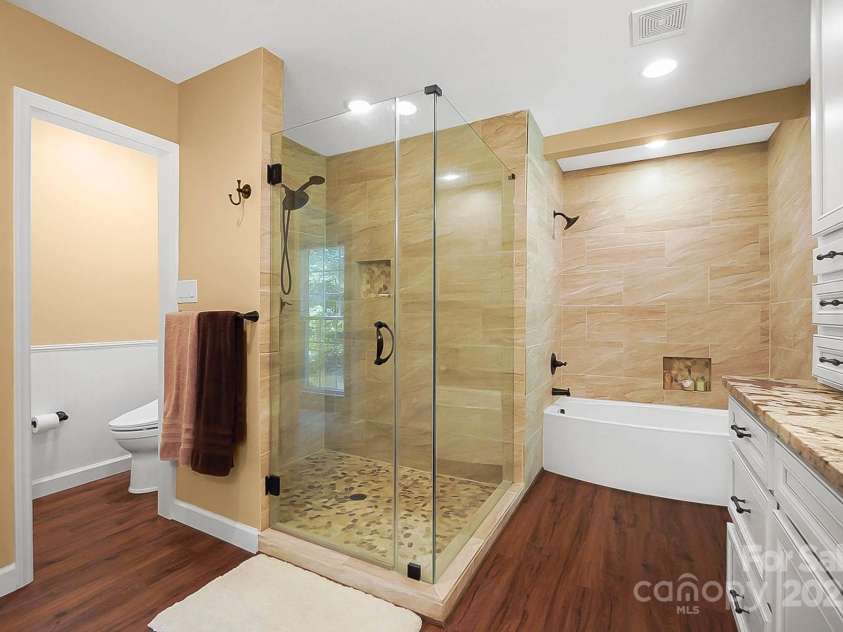 4485 River Oaks Road, Lake Wylie, SC 29710.  MLS# CAR4273028, YatesRealty ID 22521. 