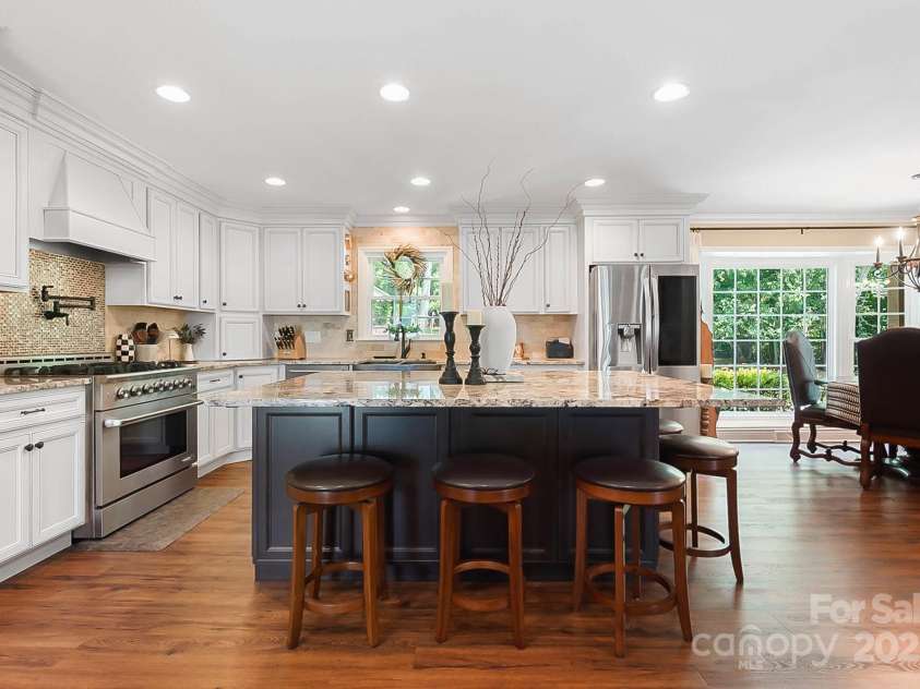 4485 River Oaks Road, Lake Wylie, SC 29710.  MLS# CAR4273028, YatesRealty ID 22521. Spacious island in the kitchen with storage underneath.