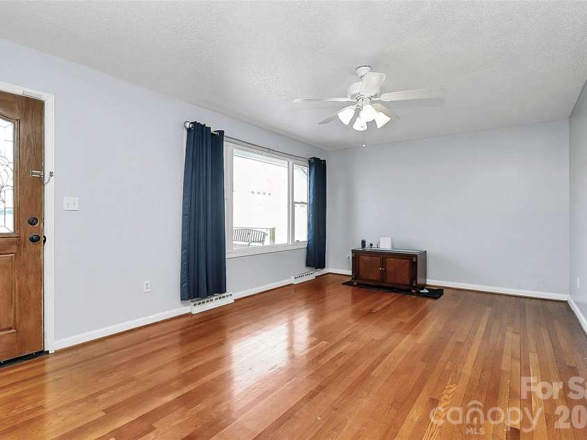 2111 Parkdale Avenue, Gastonia, NC 28052.  MLS# CAR4343385, YatesRealty ID 22522. 