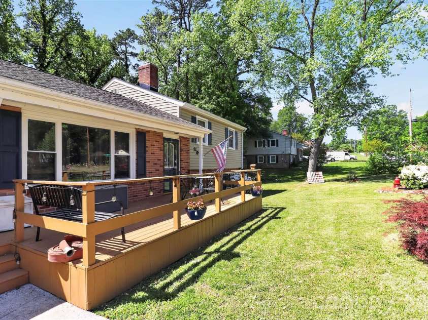 2111 Parkdale Avenue, Gastonia, NC 28052.  MLS# CAR4343385, YatesRealty ID 22522. 