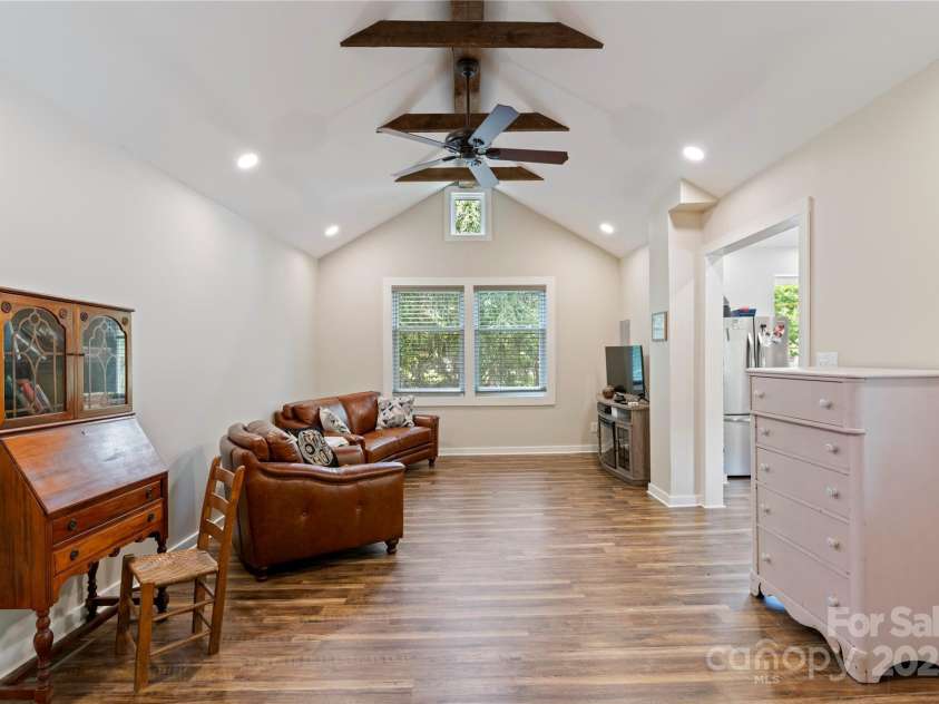 111 Altamahaw Avenue, Black Mountain, NC 28711.  MLS# CAR4265651, YatesRealty ID 22523. 