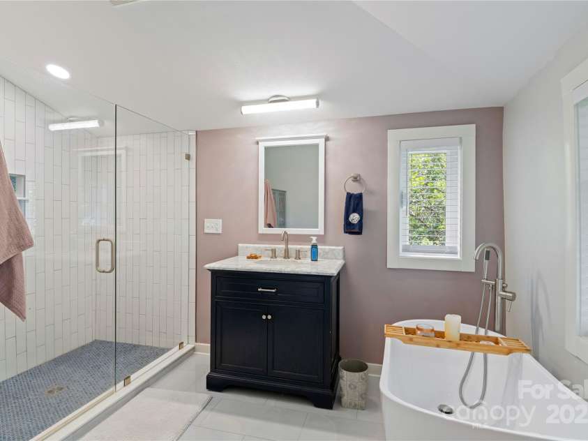 111 Altamahaw Avenue, Black Mountain, NC 28711.  MLS# CAR4265651, YatesRealty ID 22523. 