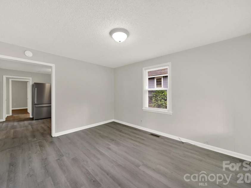 807 Evening Shade Lane, Gastonia, NC 28052.  MLS# CAR4379304, YatesRealty ID 22523. 