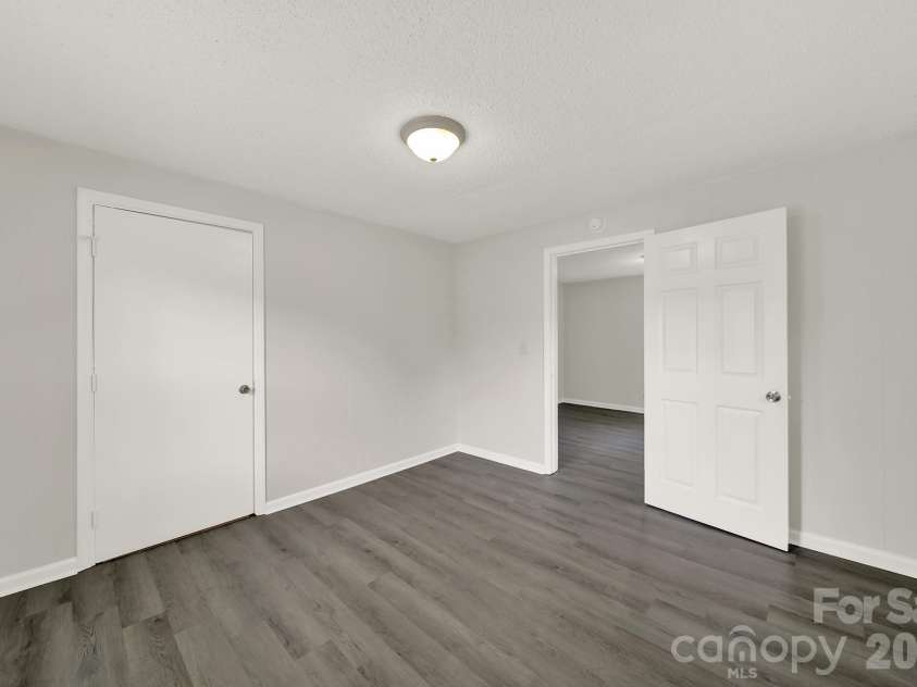 807 Evening Shade Lane, Gastonia, NC 28052.  MLS# CAR4379304, YatesRealty ID 22523. 