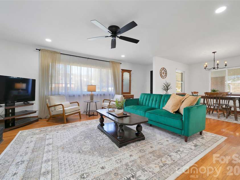 112 Allison Road, Brevard, NC 28712.  MLS# CAR4340676, YatesRealty ID 22524. 