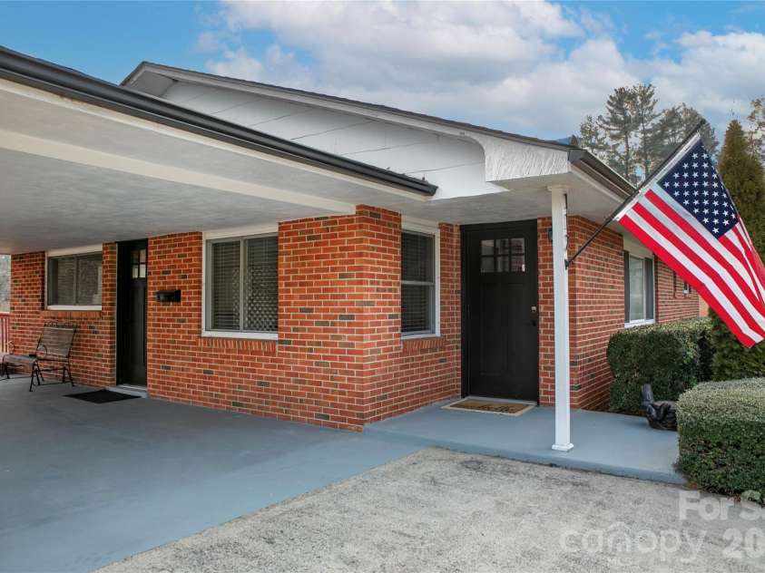 112 Allison Road, Brevard, NC 28712.  MLS# CAR4340676, YatesRealty ID 22524. 