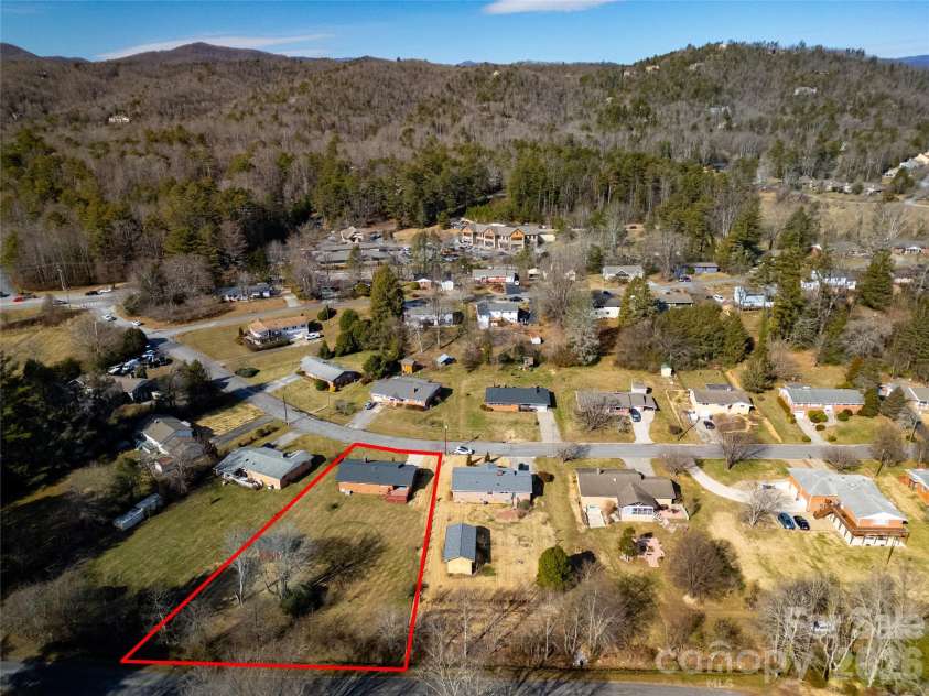 112 Allison Road, Brevard, NC 28712.  MLS# CAR4340676, YatesRealty ID 22524. 
