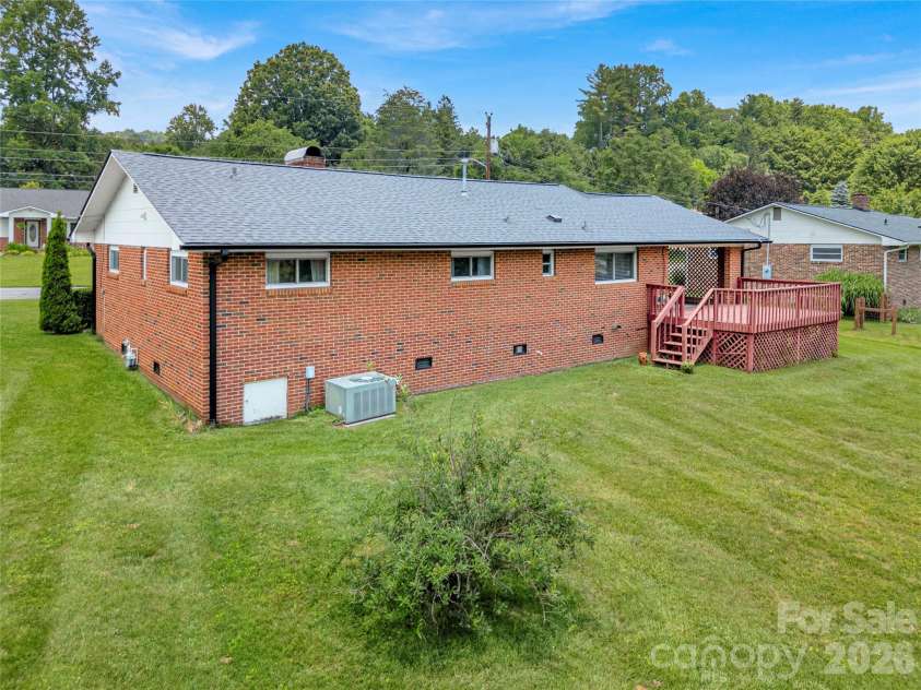112 Allison Road, Brevard, NC 28712.  MLS# CAR4340676, YatesRealty ID 22524. 