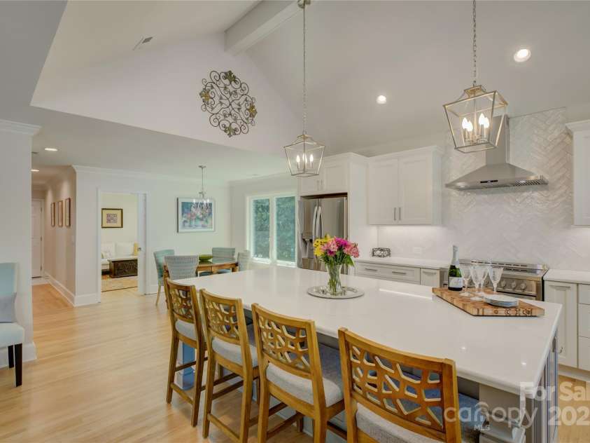 18205 Royal Oak Road, Charlotte, NC 28278.  MLS# CAR4269579, YatesRealty ID 22524. 