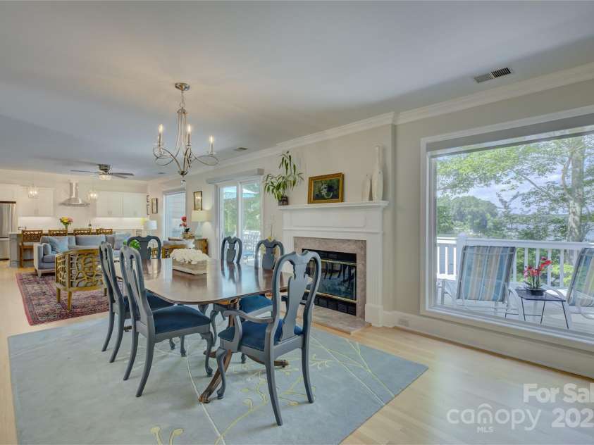 18205 Royal Oak Road, Charlotte, NC 28278.  MLS# CAR4269579, YatesRealty ID 22524. 