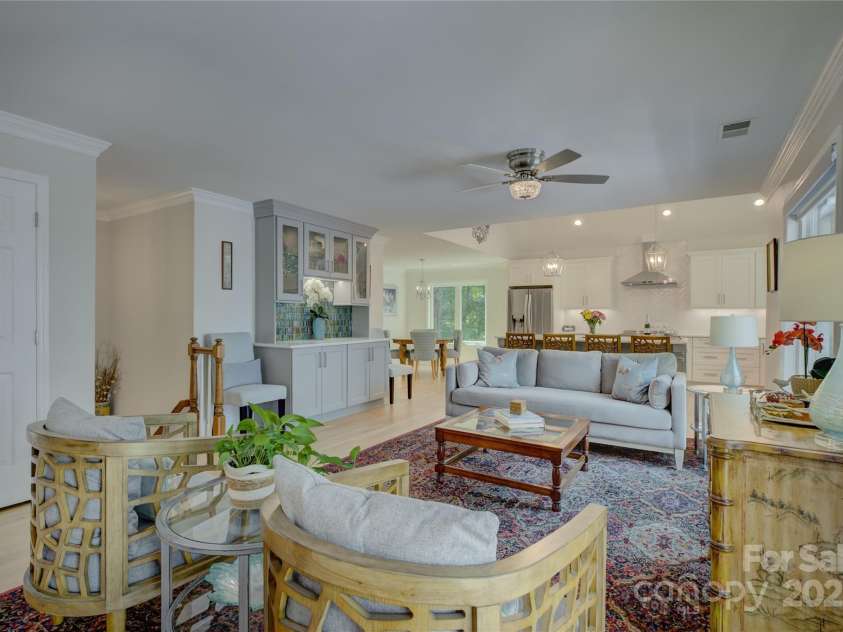 18205 Royal Oak Road, Charlotte, NC 28278.  MLS# CAR4269579, YatesRealty ID 22524. 