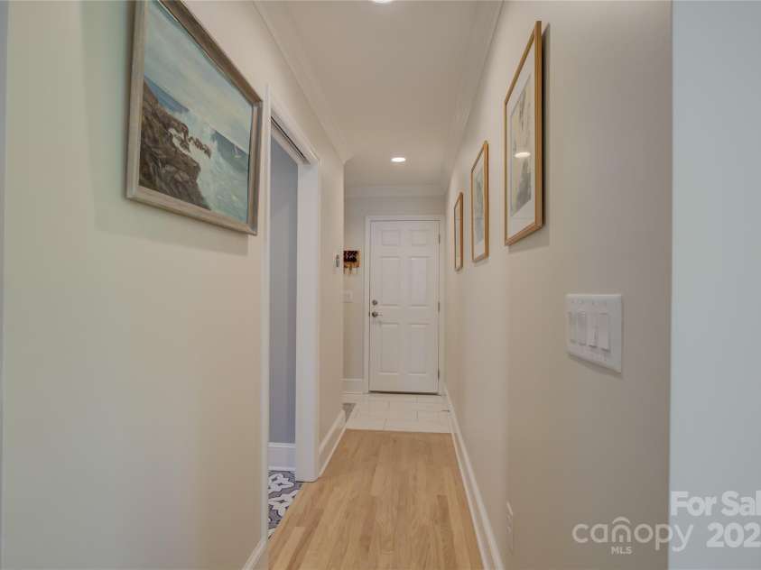 18205 Royal Oak Road, Charlotte, NC 28278.  MLS# CAR4269579, YatesRealty ID 22524. 