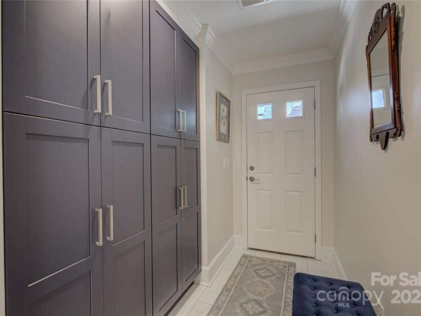 18205 Royal Oak Road, Charlotte, NC 28278.  MLS# CAR4269579, YatesRealty ID 22524. 