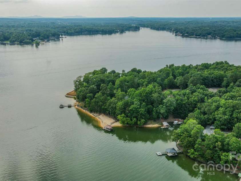 18205 Royal Oak Road, Charlotte, NC 28278.  MLS# CAR4269579, YatesRealty ID 22524. 