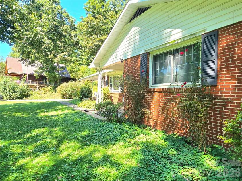 1797 Calvin Edney Road, Mars Hill, NC 28754.  MLS# CAR4352100, YatesRealty ID 22525. 