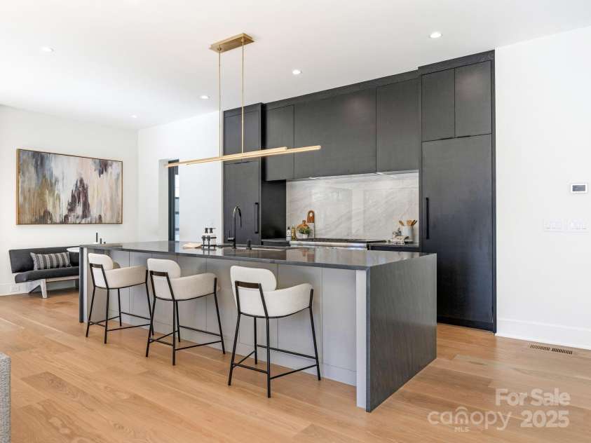 2832 Arcadia Avenue, Charlotte, NC 28209.  MLS# CAR4217335, YatesRealty ID 22525. Kitchen