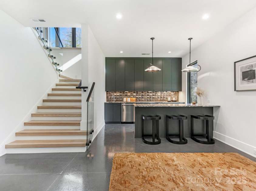 2832 Arcadia Avenue, Charlotte, NC 28209.  MLS# CAR4217335, YatesRealty ID 22525. Lower Level