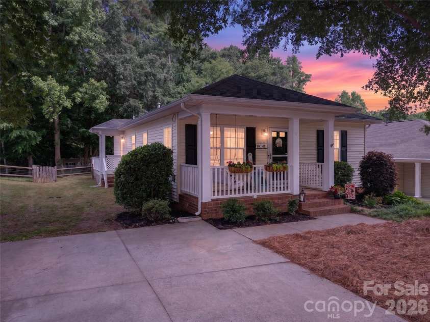 235 6th Street, Belmont, NC 28012.  MLS# CAR4379593, YatesRealty ID 22526. 