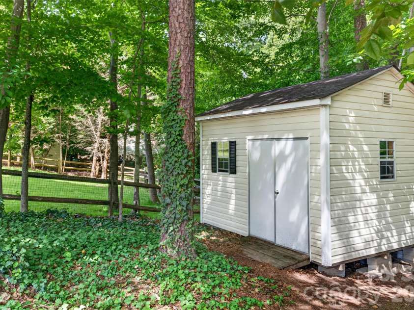 235 6th Street, Belmont, NC 28012.  MLS# CAR4379593, YatesRealty ID 22526. 