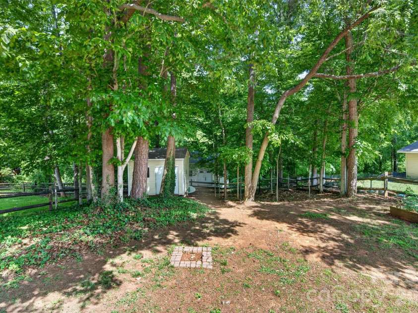 235 6th Street, Belmont, NC 28012.  MLS# CAR4379593, YatesRealty ID 22526. 