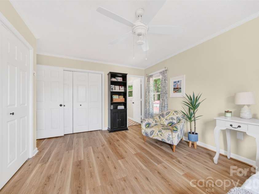 235 6th Street, Belmont, NC 28012.  MLS# CAR4379593, YatesRealty ID 22526. 