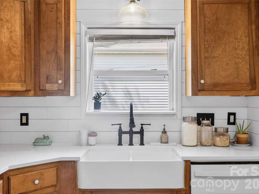 235 6th Street, Belmont, NC 28012.  MLS# CAR4379593, YatesRealty ID 22526. 