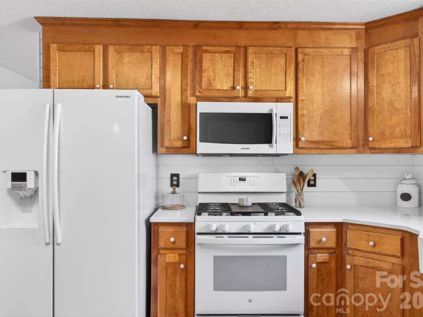 235 6th Street, Belmont, NC 28012.  MLS# CAR4379593, YatesRealty ID 22526. 