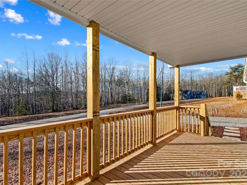 451 Lookout Dam Road, Statesville, NC 28625.  MLS# CAR4224623, YatesRealty ID 22526. 