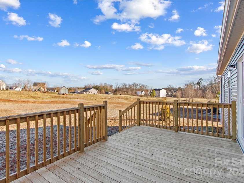 451 Lookout Dam Road, Statesville, NC 28625.  MLS# CAR4224623, YatesRealty ID 22526. 