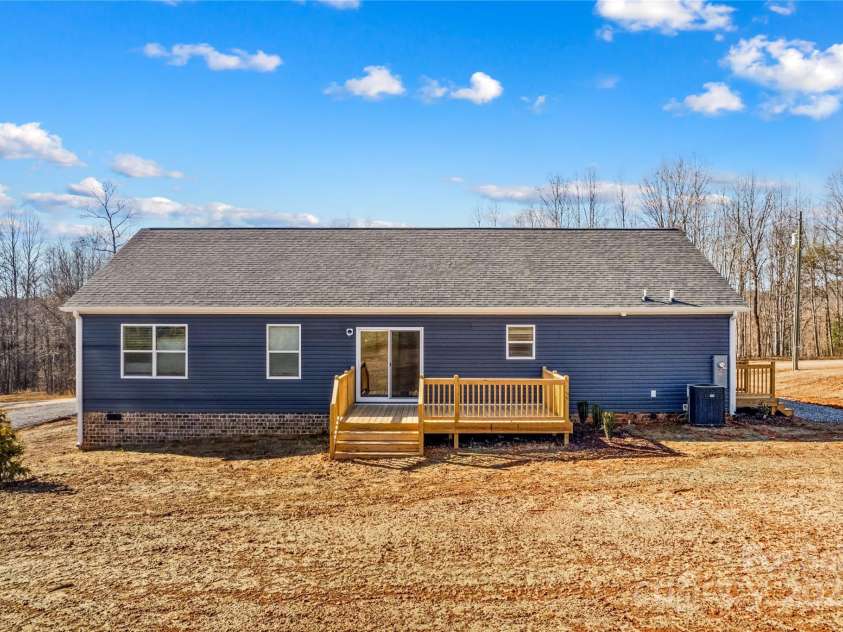 451 Lookout Dam Road, Statesville, NC 28625.  MLS# CAR4224623, YatesRealty ID 22526. 