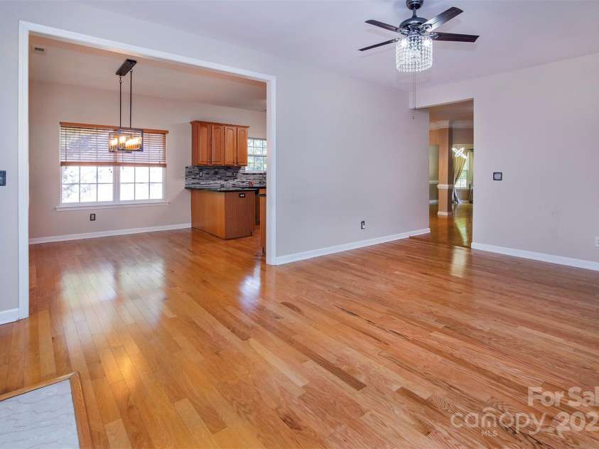 8619 Delamere Lane, Charlotte, NC 28269.  MLS# CAR4241506, YatesRealty ID 22527. Livingroom unfurnished
