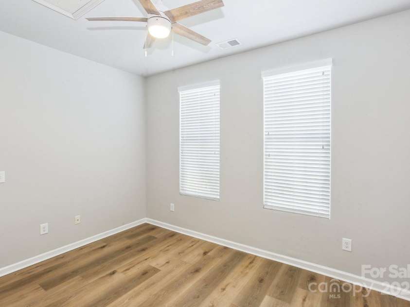 101 Ferncliff Drive, Mount Holly, NC 28120.  MLS# CAR4245691, YatesRealty ID 22528. 